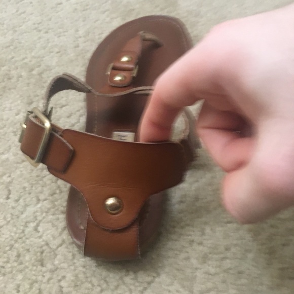 Steve Madden Girl Sushi Thong Sandals Faux Leather Ankle Strap Studded Size 9M - Picture 7 of 11